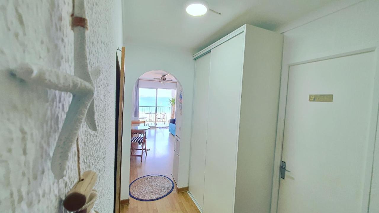 Cozy Beach-front With Amazing Sea View Empuriabrava