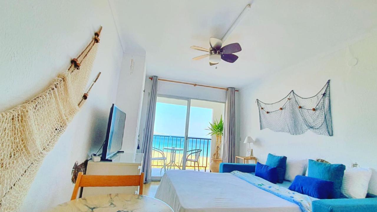 Cozy Beach-front With Amazing Sea View Empuriabrava