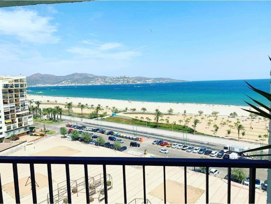 Apartment Cozy Beach-front With Amazing Sea View *